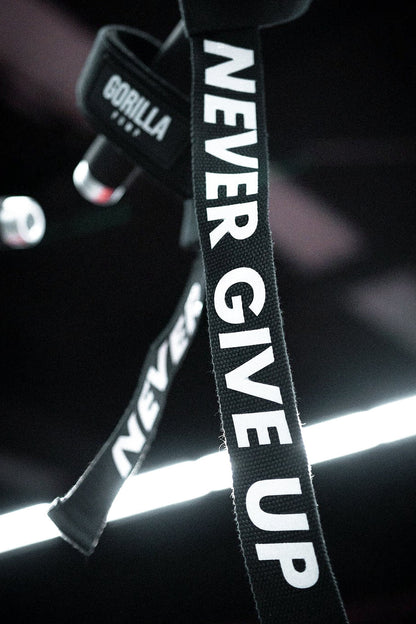 STRAPS "NEVER GIVE UP" GORILLA PUMP